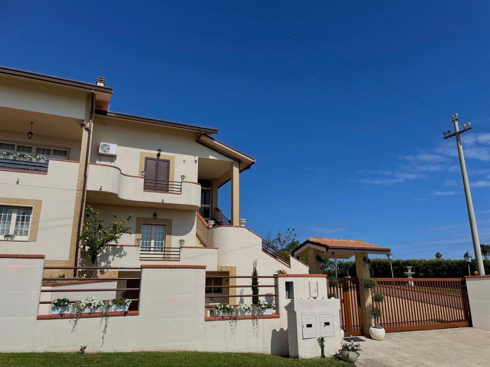 Appartamento In Villa Villalfonsina Buitenkant foto